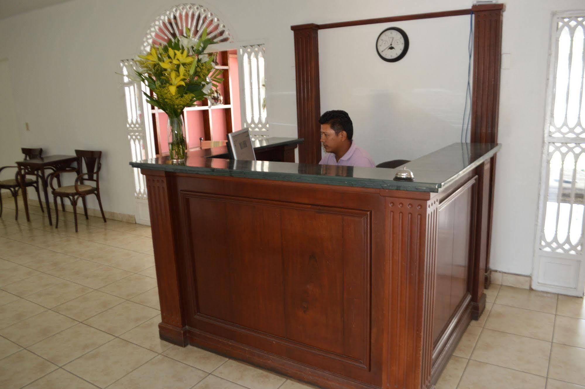 Hotel Casa Real Managua Exterior photo