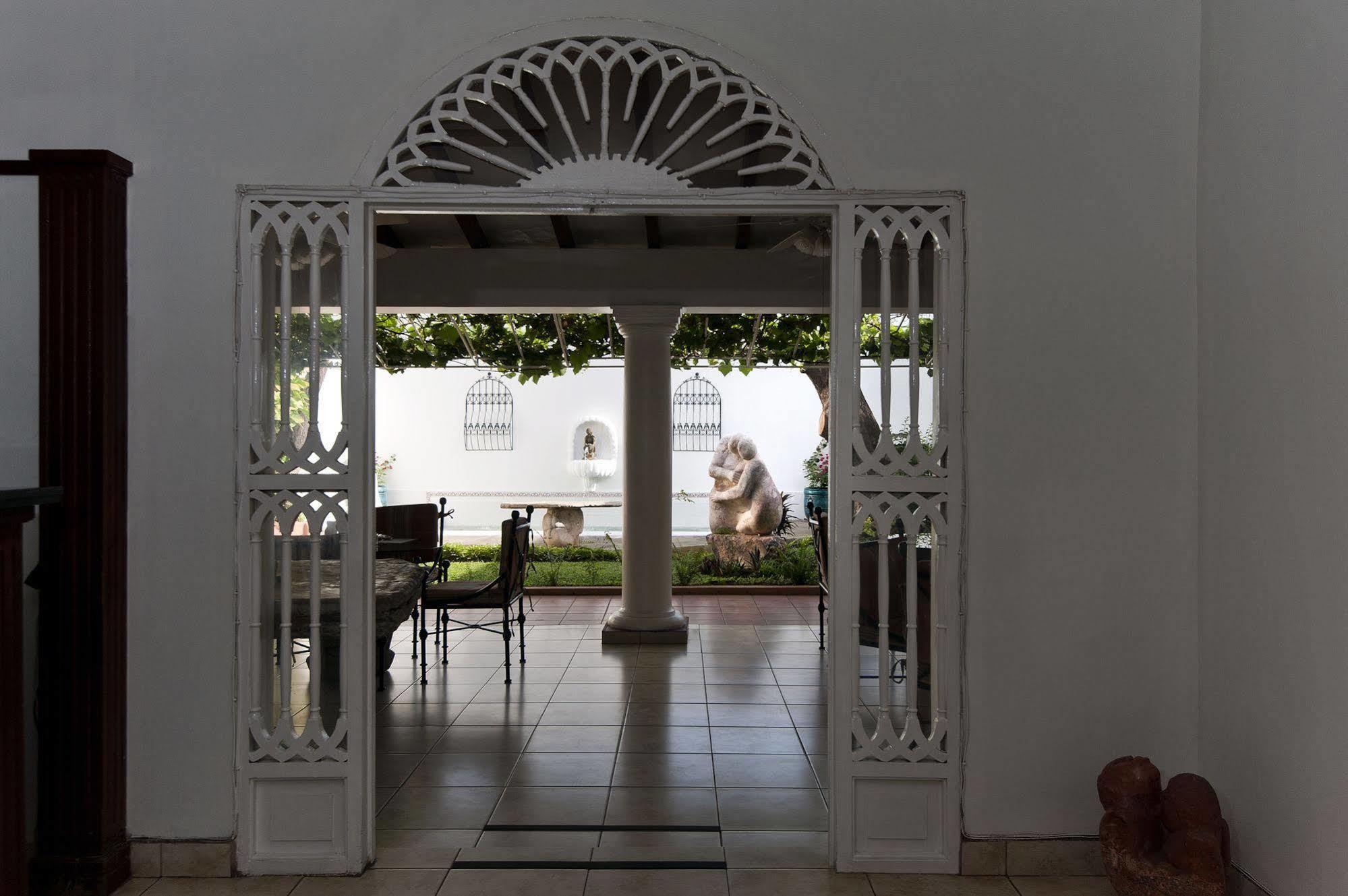 Hotel Casa Real Managua Exterior photo